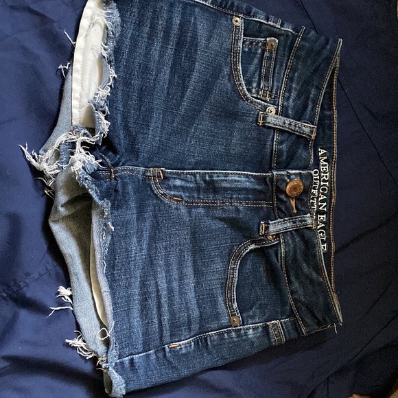 •American Eagle Outfitters Distressed Jean Shorts - Picture 3 of 16